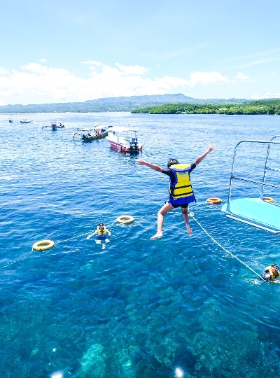 快樂出海日~藍夢島一日遊(香蕉船 / 水上沙發 / 浮潛 / 滑水道 / 加贈海底漫步一次 / 島上觀光)→搭船返回本島→夜遊庫塔洋人街