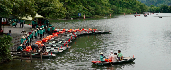 陸龍灣 (長安生態保護區~乘坐特色竹筏遊船、華閭古鎮、臥龍山俯瞰三谷平原)→三十六古街自由散策